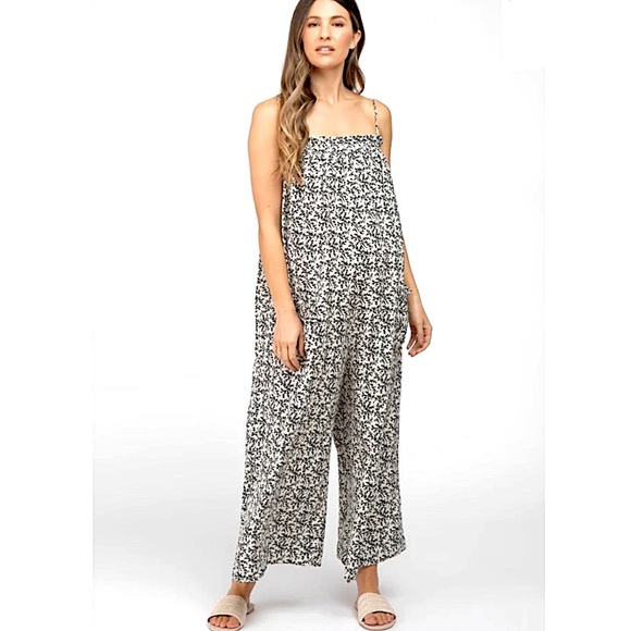 Pinkblush Maternity Floral Smocked Jumpsuit Wide Leg Cropped Relaxed Fit - Picture 4 of 9